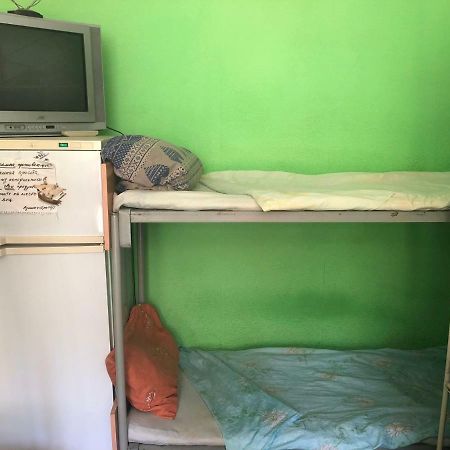 Hikkaduwa Hostel Kiev Luaran gambar